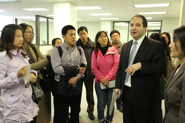 Officials from Dalian in Liaoning province visit the Tax Division of Chicago's Department of Revenue as part of their one-year MPA program at the Illinois Institute of Technology. 'Glocalizing' top civil servants