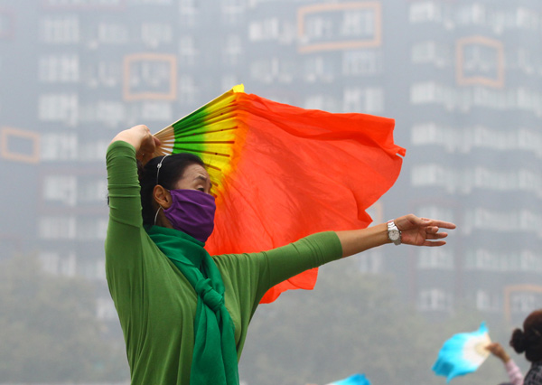 Mayor replies to online letter about smog