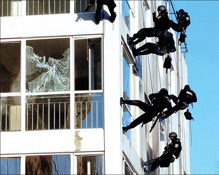 Police drill to tackle Mumbai-style attack