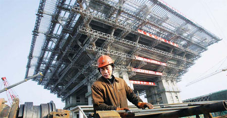 World Expo's China Pavilion taking shape