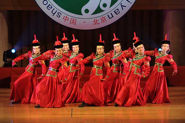 'Hidden' ethnic arts come to fore at Beijing festival
