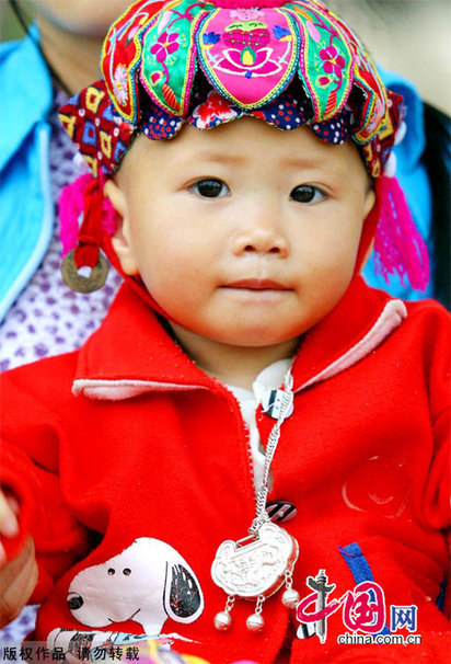 絨圈：頭上的童年[組圖]