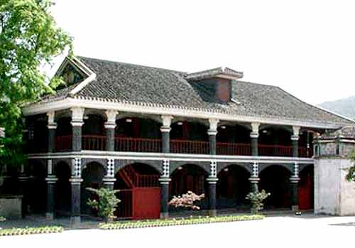 高鐵開通推動紅色之旅 紅色旅游線路推薦