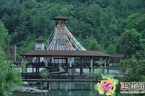 水鄉藏寨 震區中崛起的4A級景區