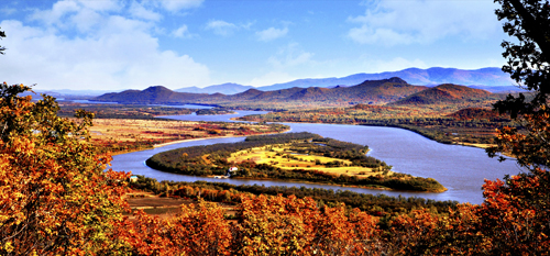 走進(jìn)生態(tài)虎林 體驗(yàn)品位消夏