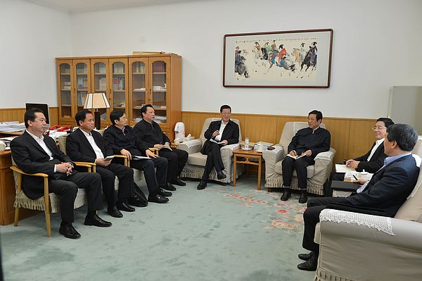 中國國務院產(chǎn)生新一屆領導集體