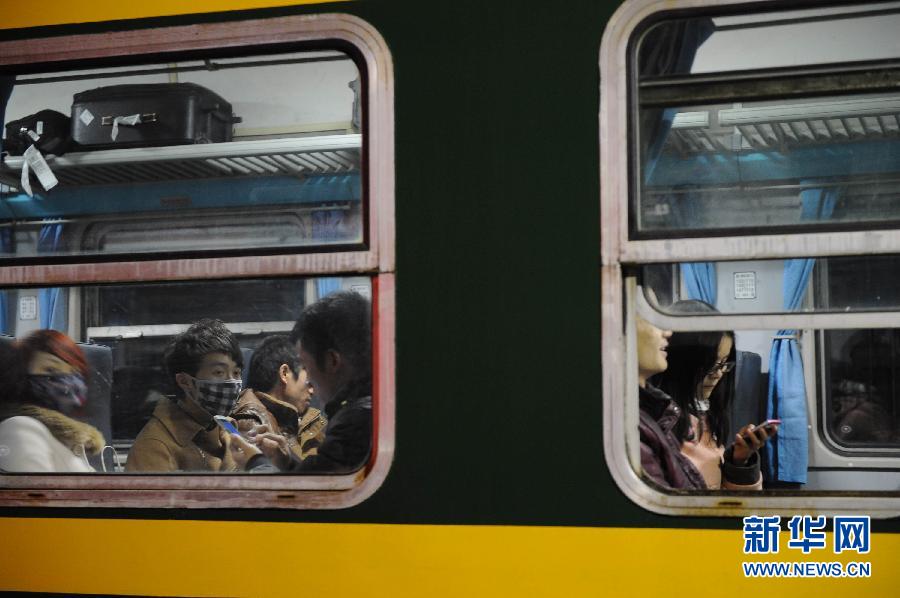 客流高峰漸至 實(shí)拍各地全力備戰(zhàn)春運(yùn)