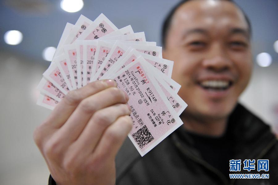 客流高峰漸至 實(shí)拍各地全力備戰(zhàn)春運(yùn)