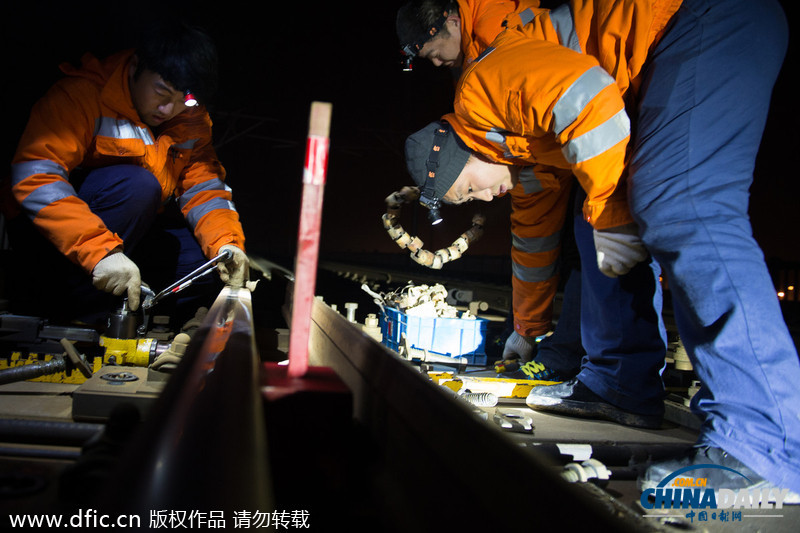 2014春運(yùn)特寫(xiě)：高鐵衛(wèi)士