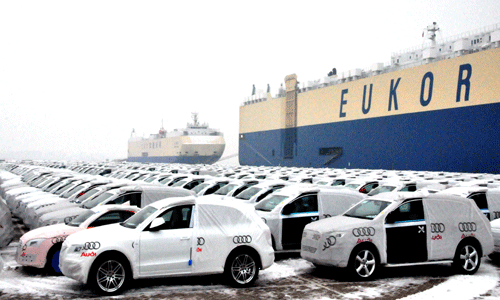 天津港環球滾裝碼頭凸現大滾裝發展強勢 首批2774輛外貿進口商品車順利接卸下地