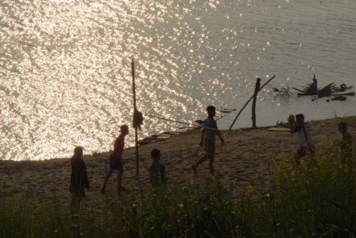 幸福經(jīng)濟(jì):云南正當(dāng)時(shí)——訪云南省經(jīng)濟(jì)研究院院長段鋼