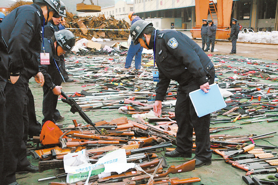 寧波集中銷(xiāo)毀非法槍支管制刀具