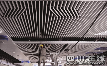 今年10月通車 成都駛入“地鐵元年”