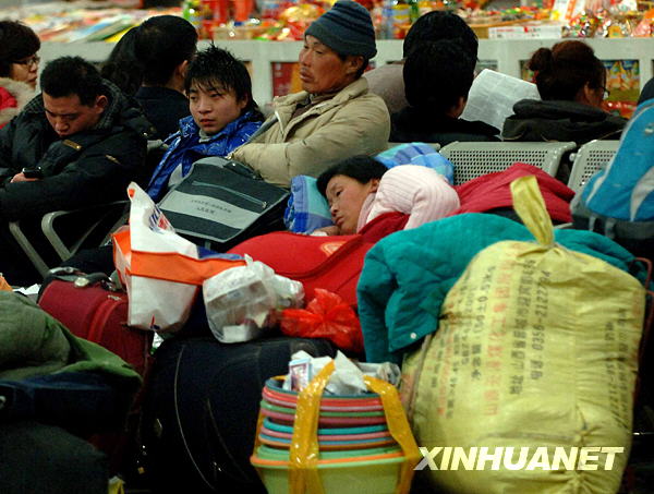 回家路上：2010年全國鐵路春運進行時（組圖）