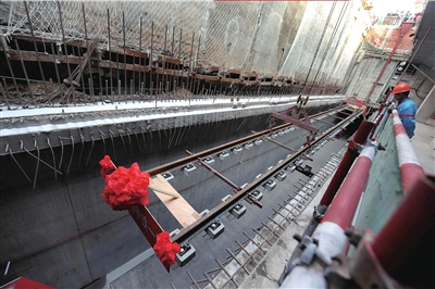 北京軌道交通亦莊線開始鋪軌預(yù)計9月試運行