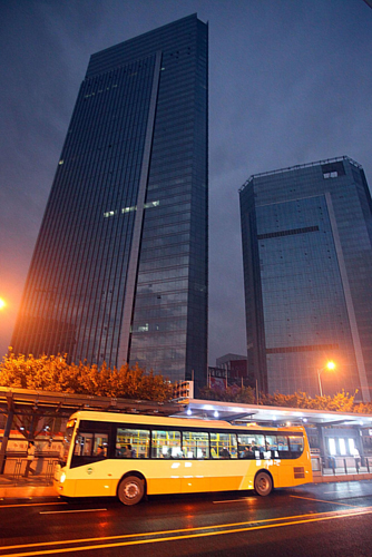 廣州BRT公交系統開通試運營