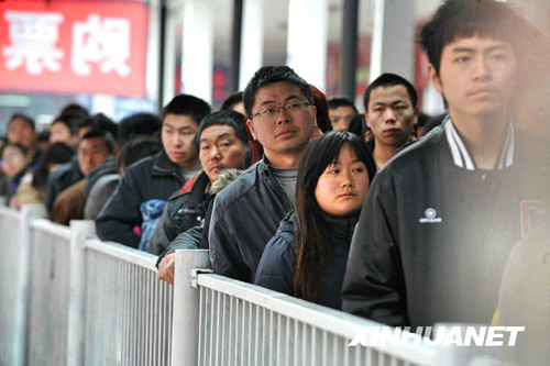 湖南鐵路迎來節后客流高峰