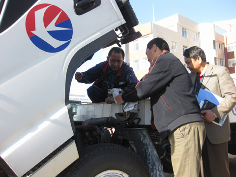 東航云南分公司牢牢把住春運安全關