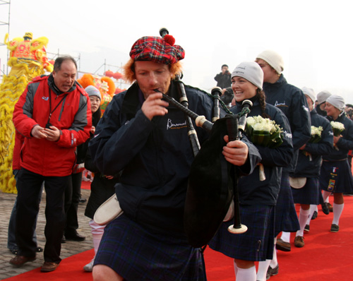 09-10克利伯環(huán)球帆船賽愛丁堡奮進(jìn)首府號抵青