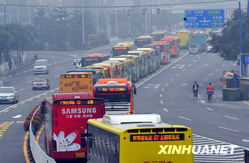 廣州BRT開通后出現(xiàn)三堵現(xiàn)象