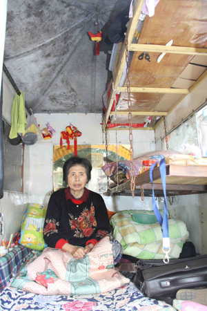 親兄弟千里載母徒步四千公里欲赴臺(tái)環(huán)島游