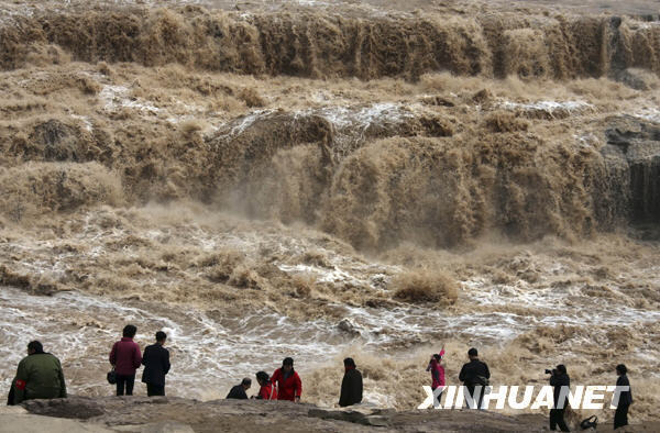 黃河壺口迎來“桃花汛” 吉縣景區暫時關閉