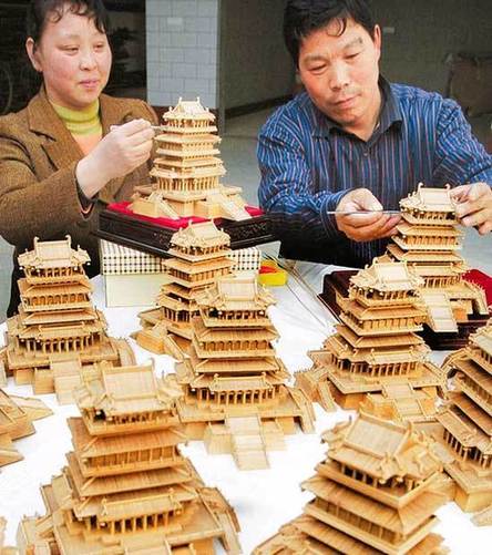 寧學(xué)院木雕作品將走上世博會展臺