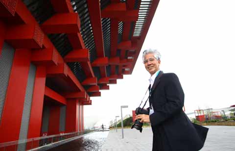 世博中國(guó)館總設(shè)計(jì)師攜全家參觀世博園(組圖)