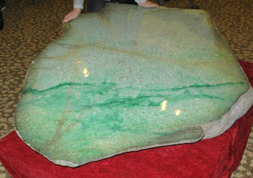 中國(昆明)國際翡翠玉石珠寶交易會(huì)開幕