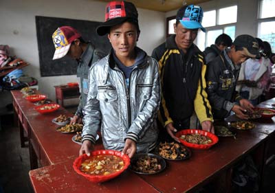 藏族孤兒的端午節(jié)