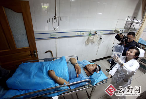 云南飯店裙樓拆除時倒塌砸傷5路人