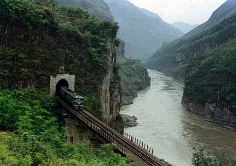 成昆鐵路：“神話”在這里延續(圖)