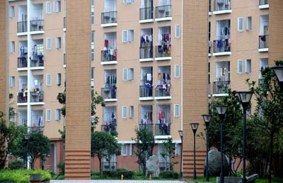 玉樹災區首批赴省外就讀學生在都江堰復課