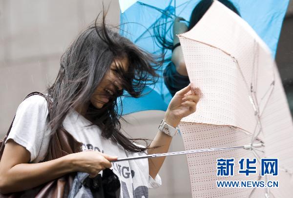 臺(tái)風(fēng)“燦都”已在廣東吳川登陸 預(yù)計(jì)今晚進(jìn)入廣西