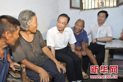 毫不松懈地做好淮河防汛工作——溫家寶總理在安徽檢查指導淮河防汛抗洪工作紀實