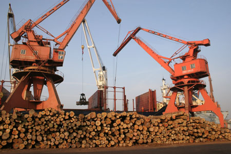 天津港原木貨類成倍增長