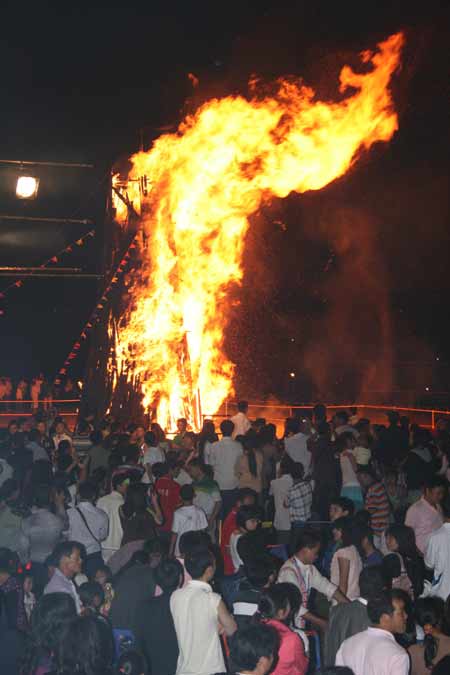 火把節吹響云南楚雄集結號