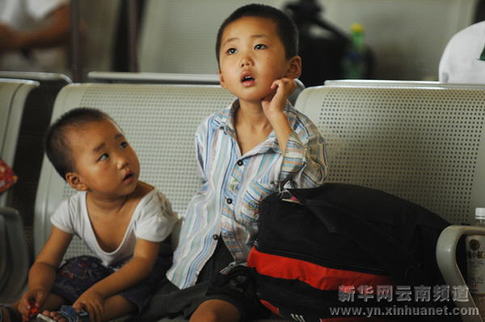 云南“小候鳥(niǎo)”陸續(xù)返鄉(xiāng)