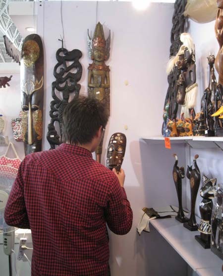 香港時尚購物展?jié)匣鸨M(jìn)行中