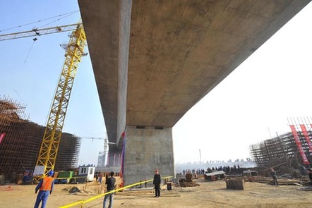 長平高速公路跨線轉(zhuǎn)體橋成功轉(zhuǎn)體