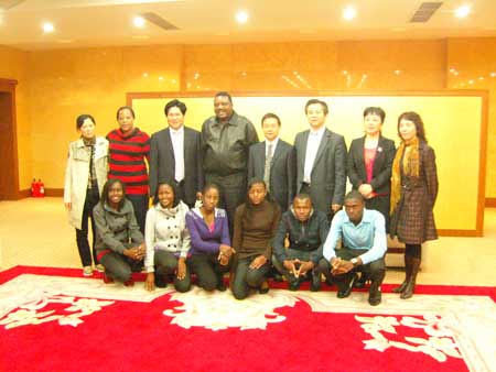 納米比亞駐華大使訪問南通