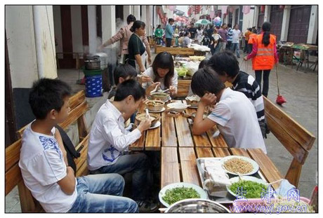 云南鹽津創(chuàng)業(yè)一條街亮點(diǎn)紛呈