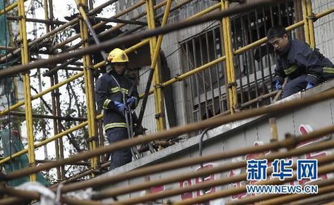 上海火災事故傷員得到有效救治(圖)