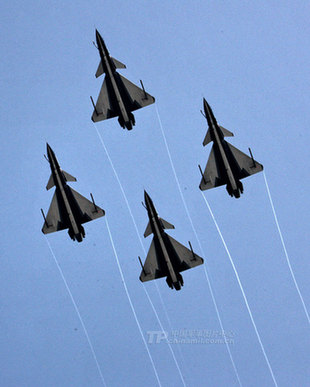 珠海航展精彩瞬間：殲10戰機上演“空中芭蕾”