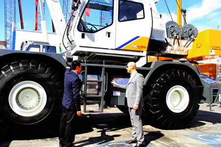 民族品牌強勢亮相2011美國拉斯維加斯國際工程機械展