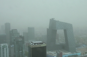 沙塵襲京白晝?nèi)缫?最大沙塵刮出今年最臟空氣