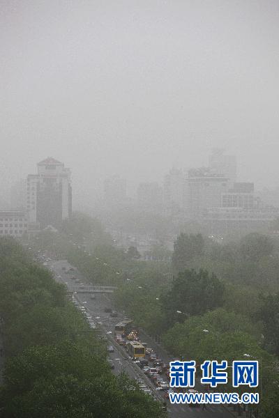沙塵襲京白晝?nèi)缫?最大沙塵刮出今年最臟空氣