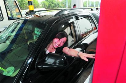 銘記歷史時刻:膠州灣橋隧通車