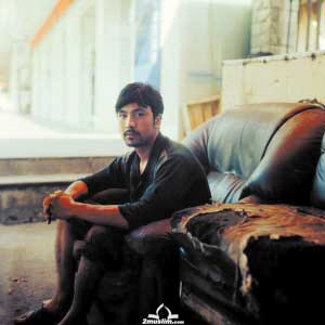 寧波“馕餅大叔”形似金城武迷倒上萬“微粉”