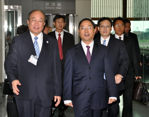 連戰呼吁國民黨：兩岸發展“仍應繼續走對的路”